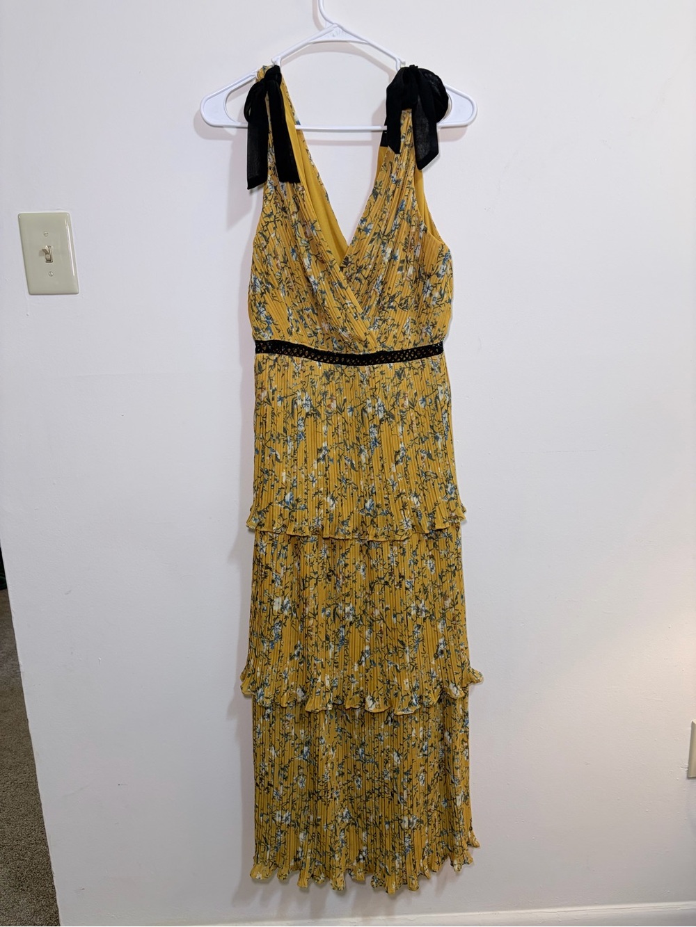 Lulu’s Mustard Floral Pleated Tiered Maxi Dress Size L